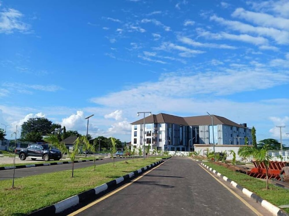 Oranto International Airport Hotel