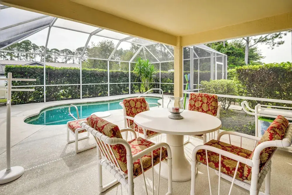 5 Mi to Beaches: Family Getaway in Palm Coast!