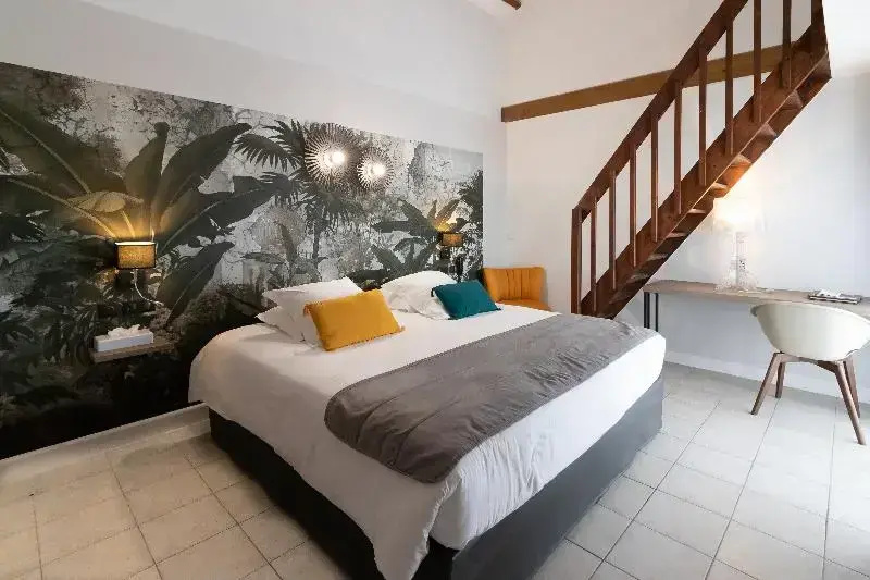 Superior Quadruple room with balcony and with sea view