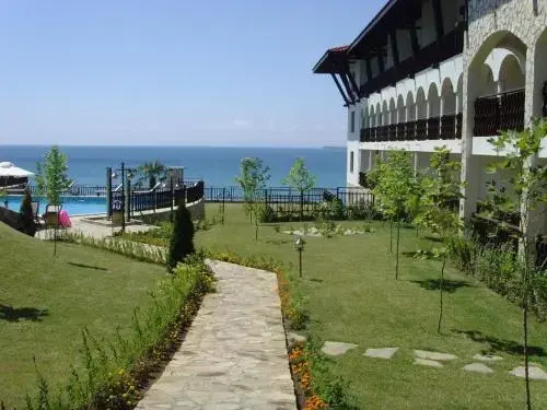 Beach & Waterfront