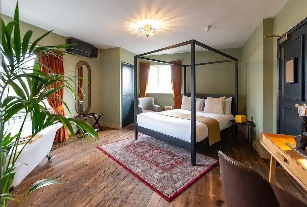 Bedroom