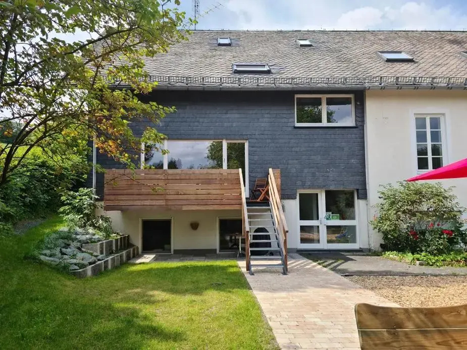 Alte Schule Deifeld 10-12 Personen - Schieferhaus