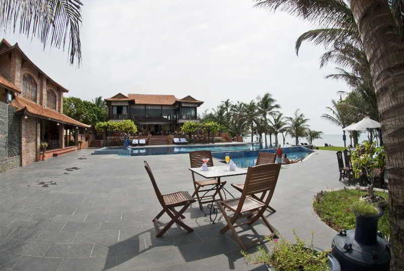 Sandhills Beach Resort & Spa