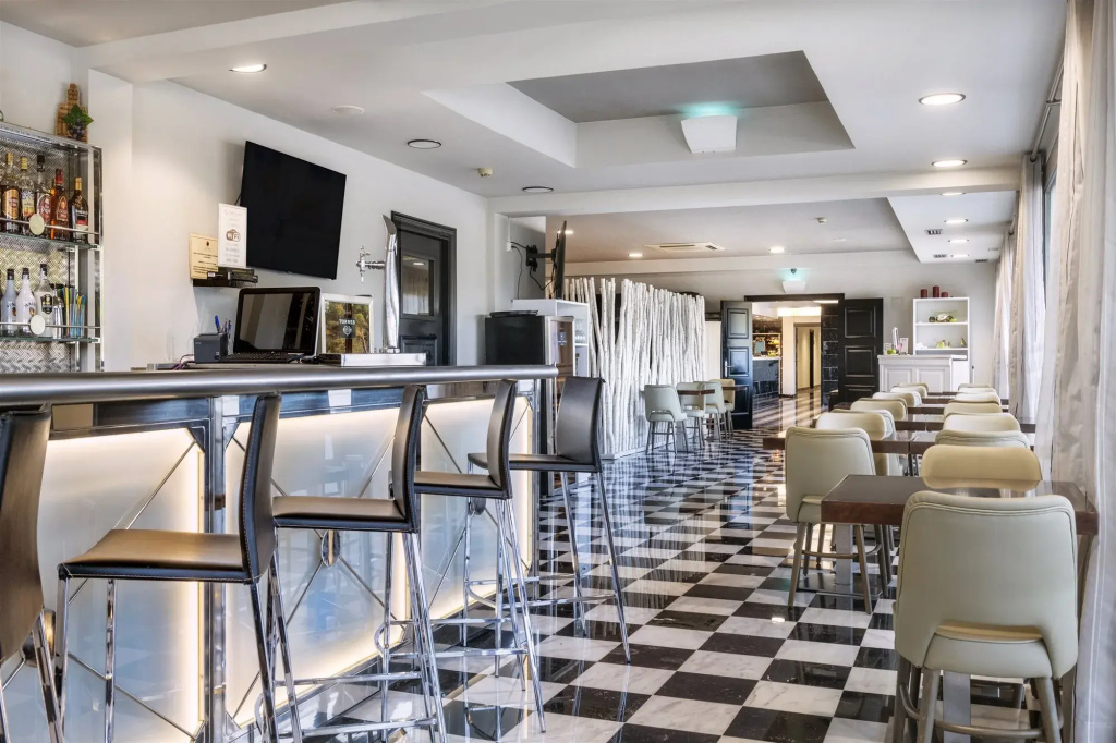 Salles Hotel Aeroport de Girona - Général