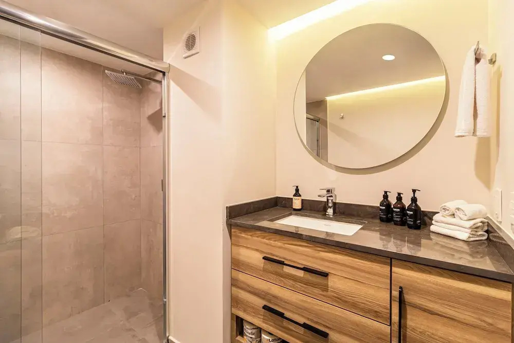 2 Bedrooms Standard Apartment with city view
