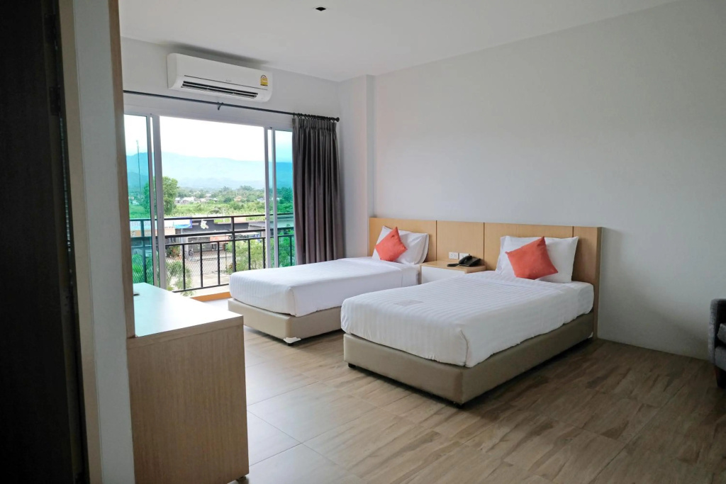 Sleeping Tree Hotel — 5