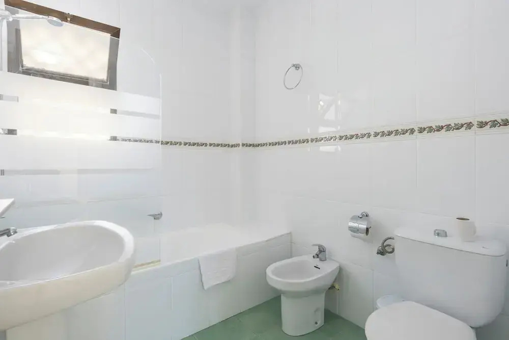 1 Bedroom Apartment with sea view
