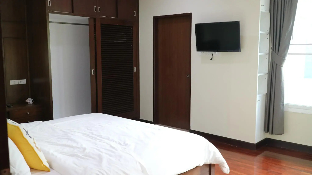 Deluxe Double room (full double bed)