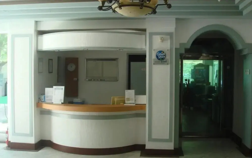 Lobby & Reception