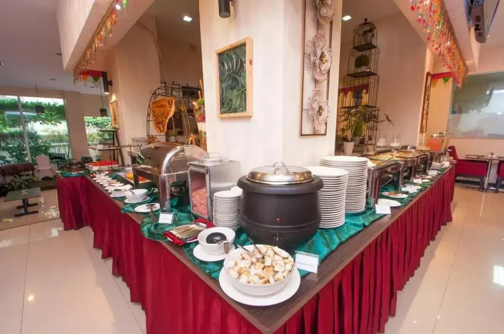 Daima Hotel Padang - фото 28