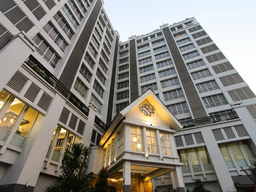 Grand Darmo Suite by AMITHYA Room Type - Deluxe Suite Room Only