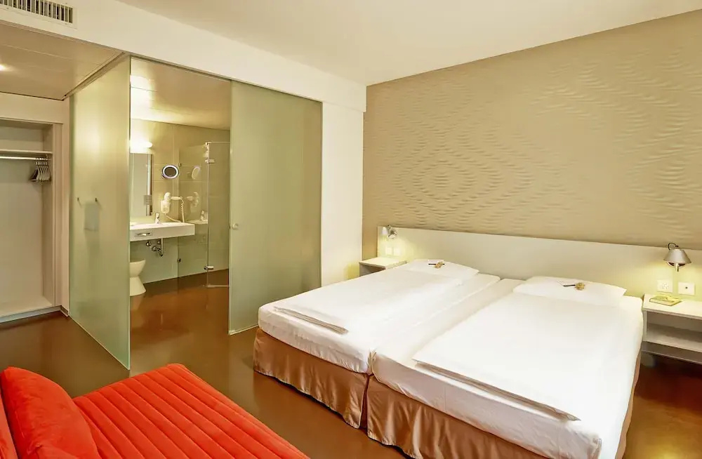 Business Triple room