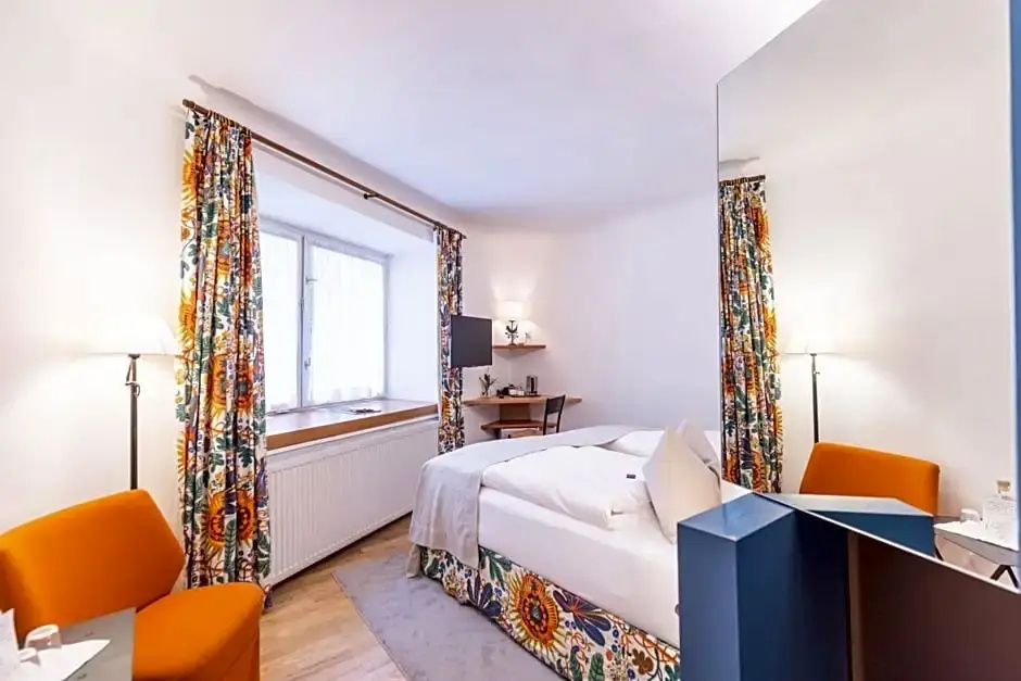 Altstadt Hotel Wolf - Chambres