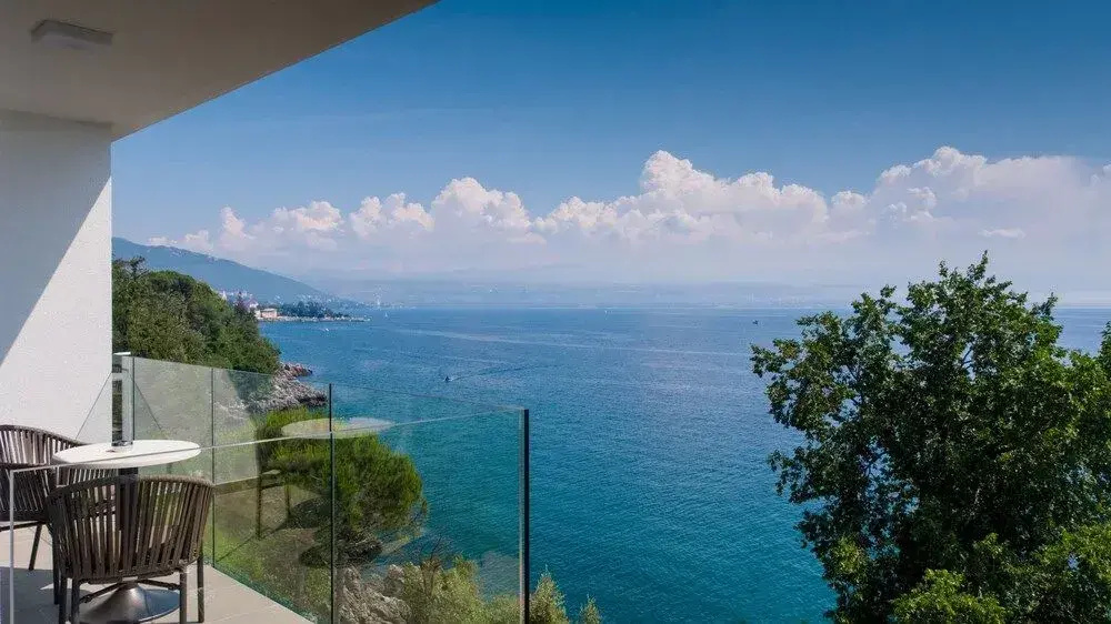 Beach & Waterfront