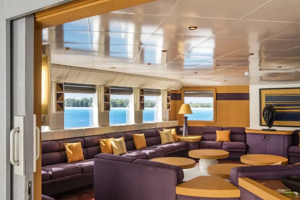 Haumana Cruises - Bora-Bora to Taha'a (Monday to Thursday)