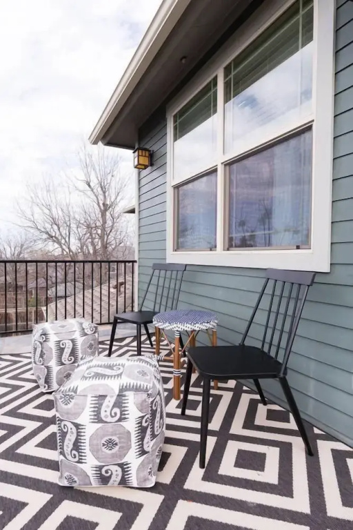 Spacious 3br/3ba Minutes From DT by Domio