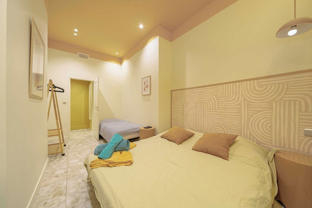 Family Apartment - 3 Bdr/6p - Near the Old Port