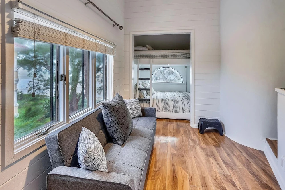 Sunset Beach House — 3