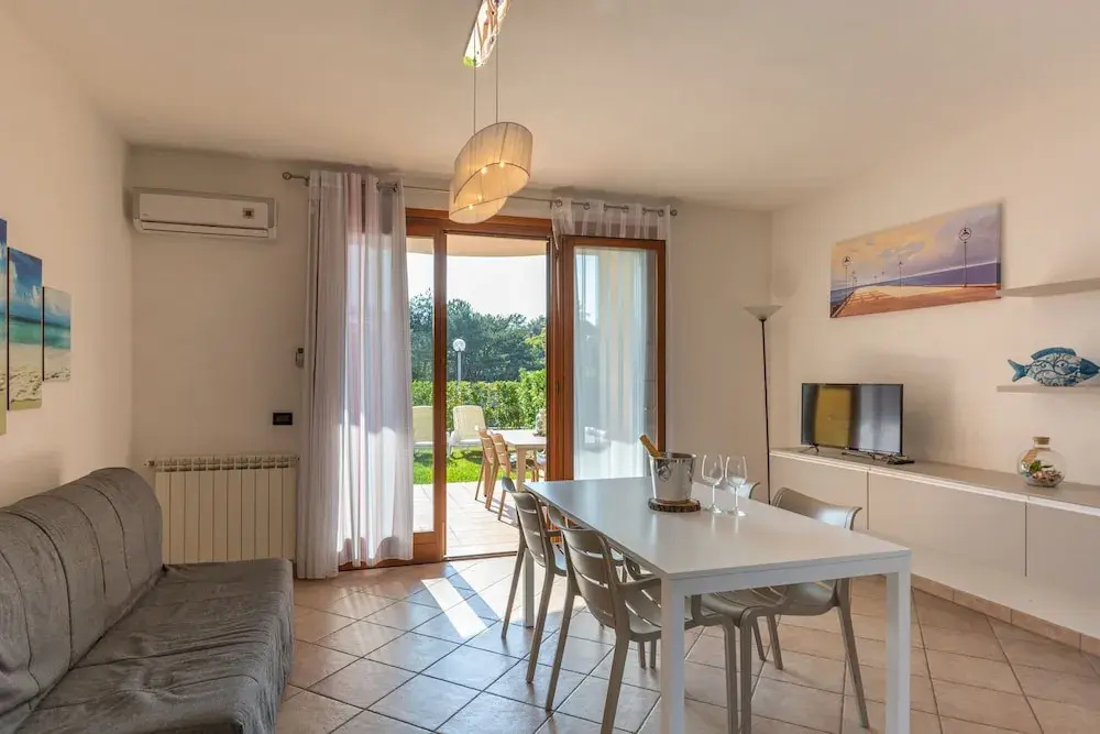2 Bedrooms Standard Family room with sea view