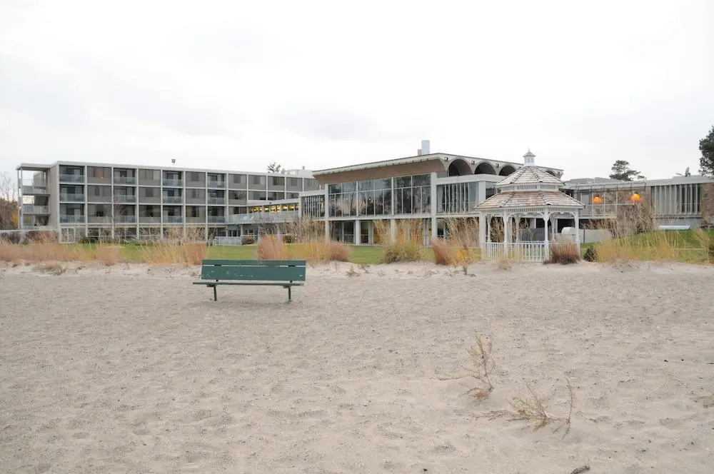 Illinois Beach Hotel, Bw Premier Collection