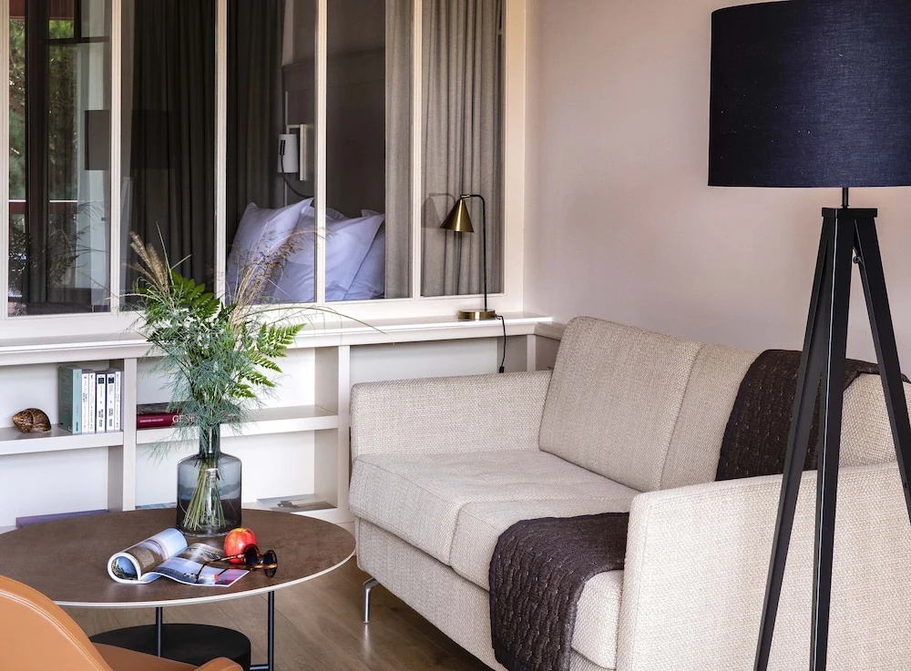 Double Suite (full double bed)
