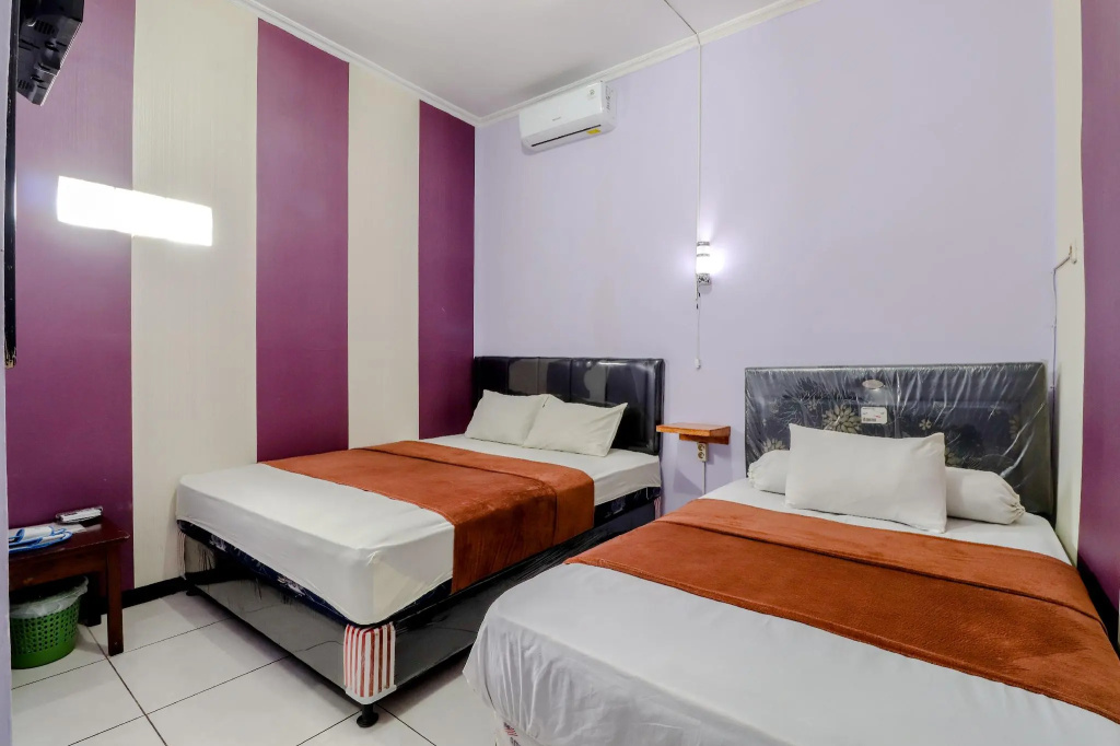 Deluxe Double room (full double bed)
