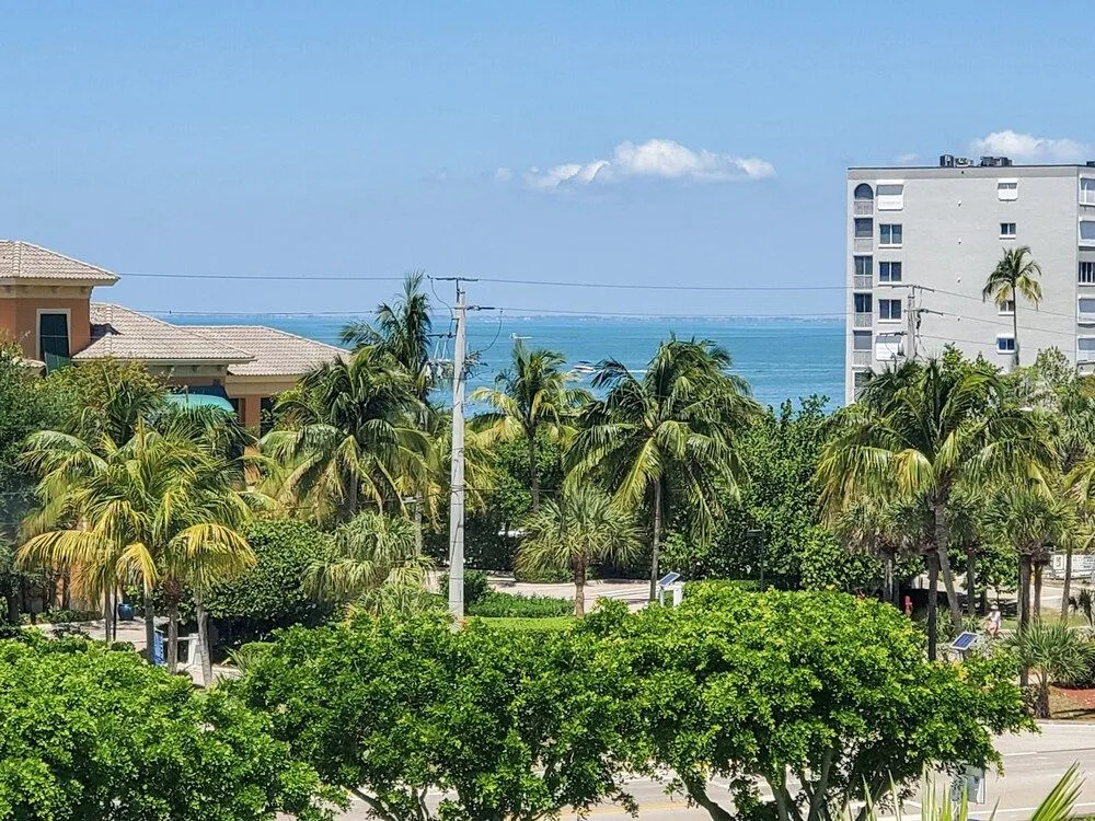 Vinncent's Sea Isles Condo