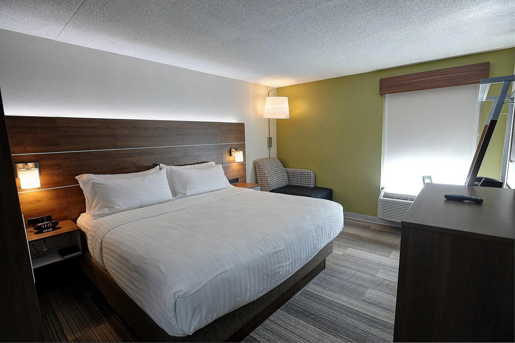 Holiday Inn Express & Suites Toronto Airport West by IHG - Chambres