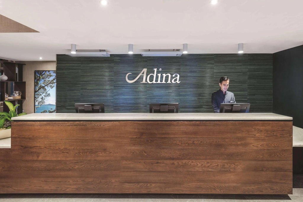 Lobby & Reception