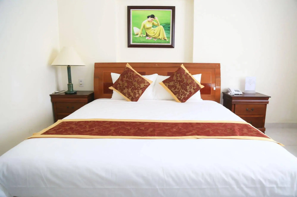 Golden Hotel - Général