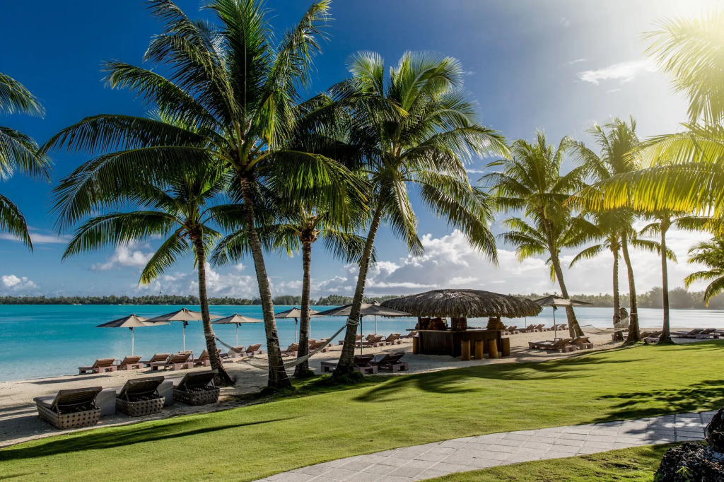 Beach & Waterfront