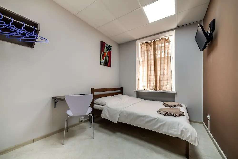 Double room (full double bed)