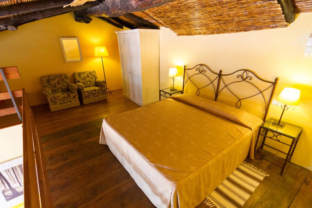 Hotel Etna — 4