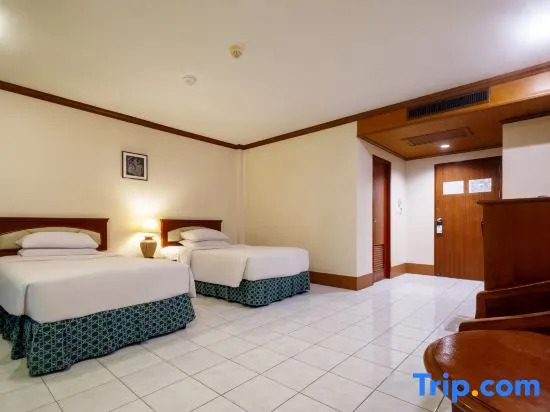 Двухместный номер Standard с видом на улицу 2 отдельные кровати в Kata Sun Beach Hotel