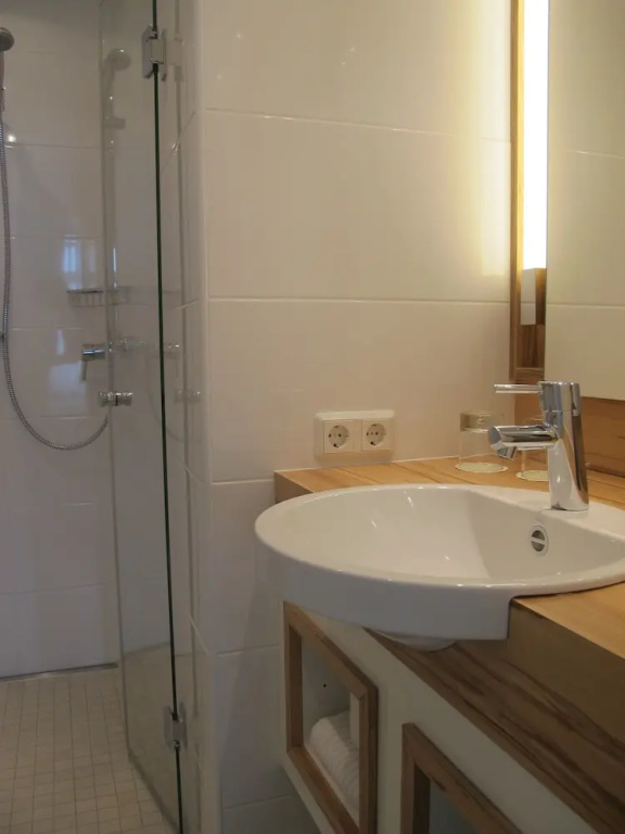 Standard Single room with garden view (single bed)