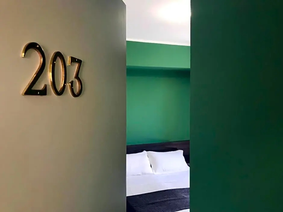 Standard Double room with balcony (full double bed)