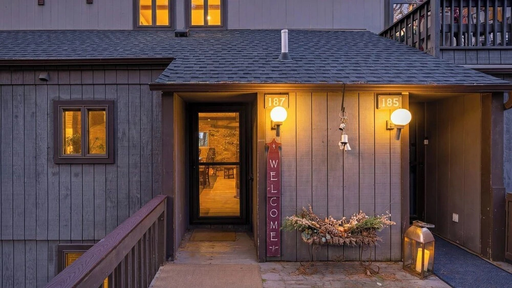 Sunbird Lodge by Avantstay Gated Community + Indoor Pool Access + Fitness Center + Tennis Court