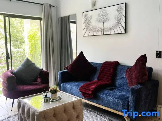 Zalari Loft B, Nature-Inspired 2 Bed Loft Paulshof