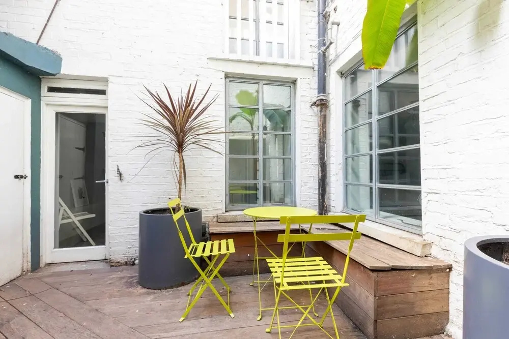 Stylish 2 Bedroom Converted Victorian Storefront