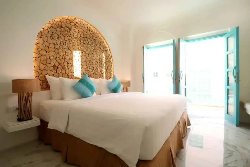 Loccal Collection Hotel — 5