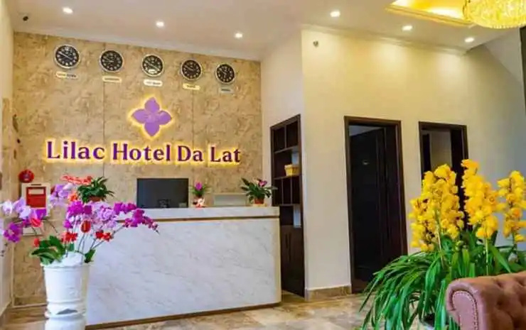 Lobby & Reception