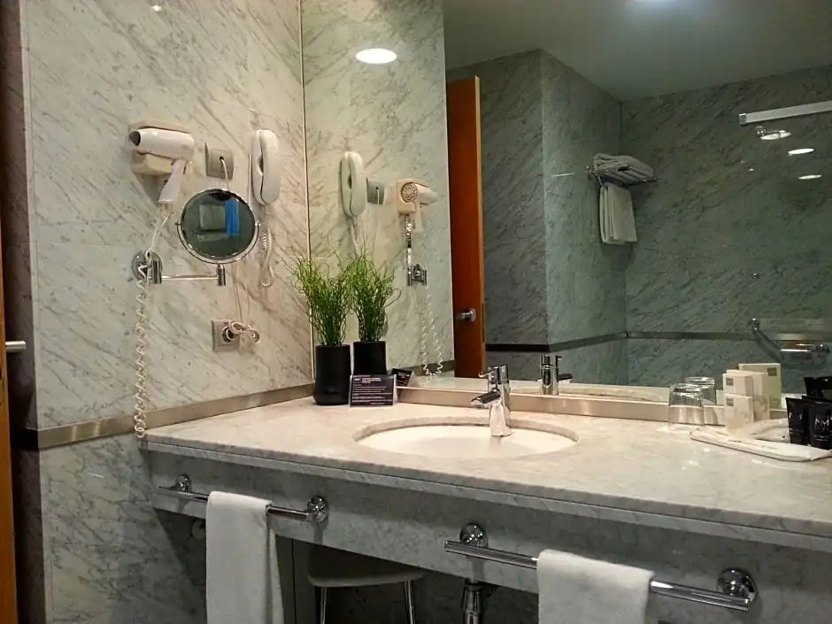 Hotel Nuevo Madrid - Chambres