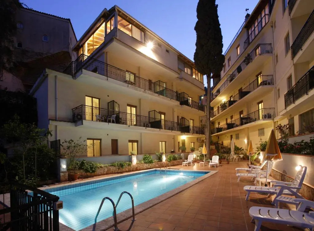 Hotel photo 10