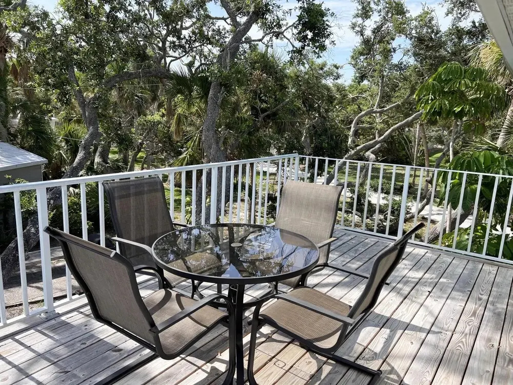 Beach Road Retreat 1 Steps From the Beach
