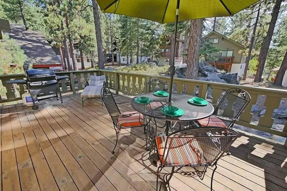 3407 Pine Hill 2 Bedroom Home by RedAwning
