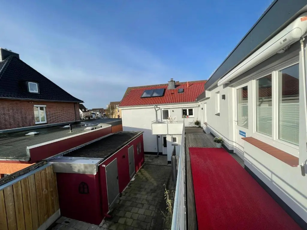 Apartment with balcony