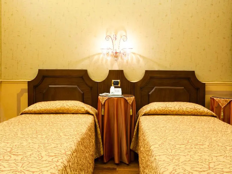 Standard Double room (twin beds)