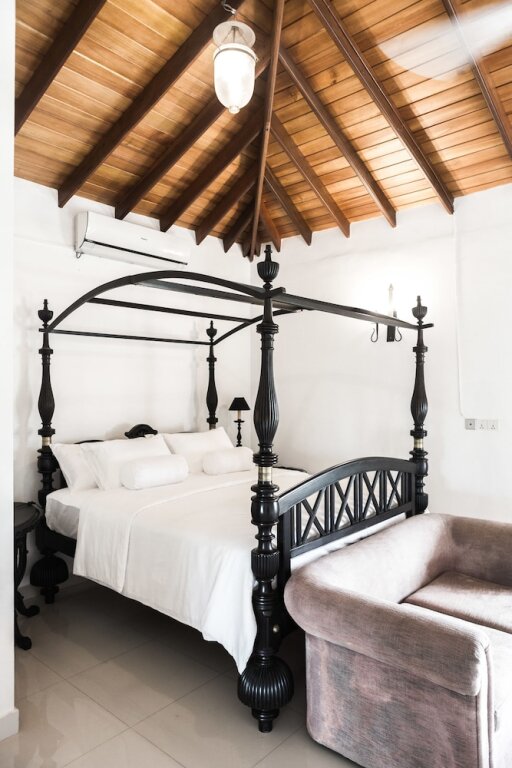 Villa White Queen