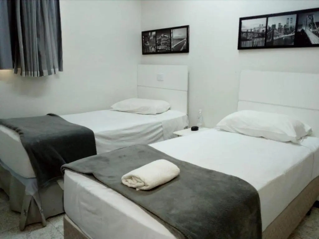 Standard Triple room
