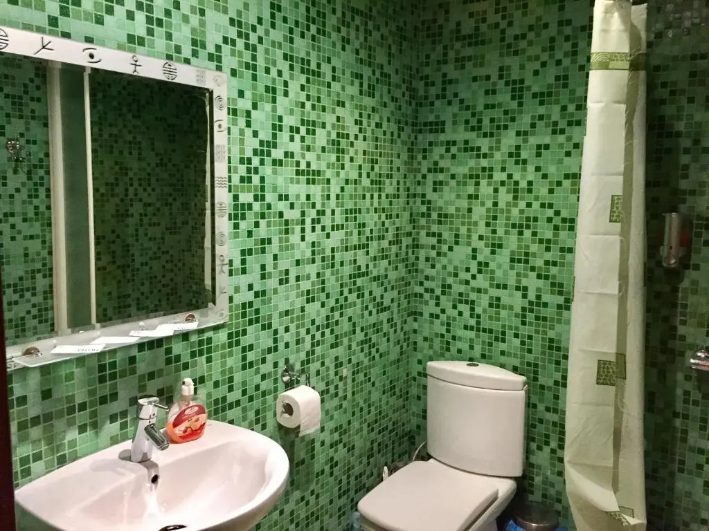 Economy room